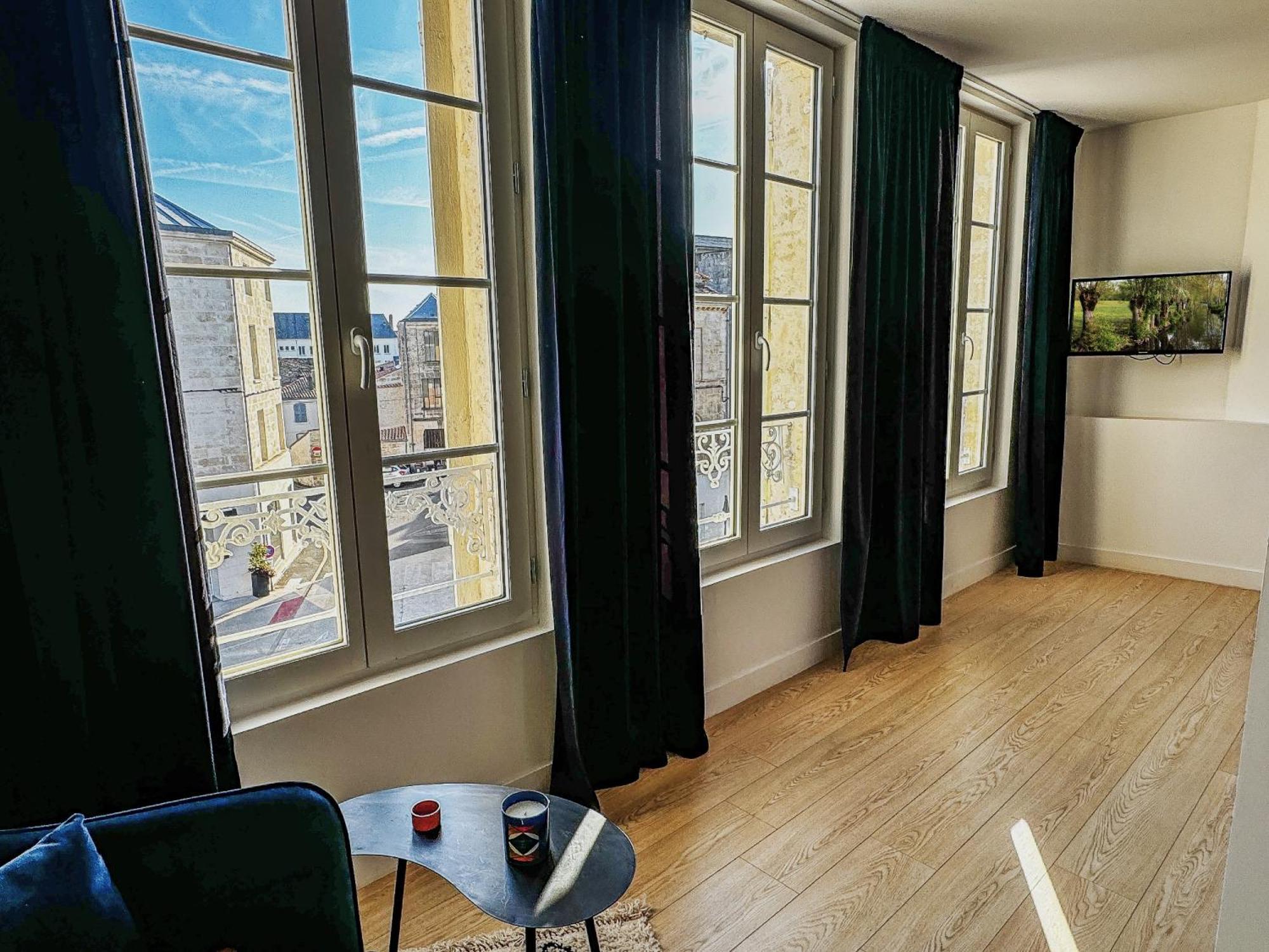 Cozy Niort Apartment Exterior photo