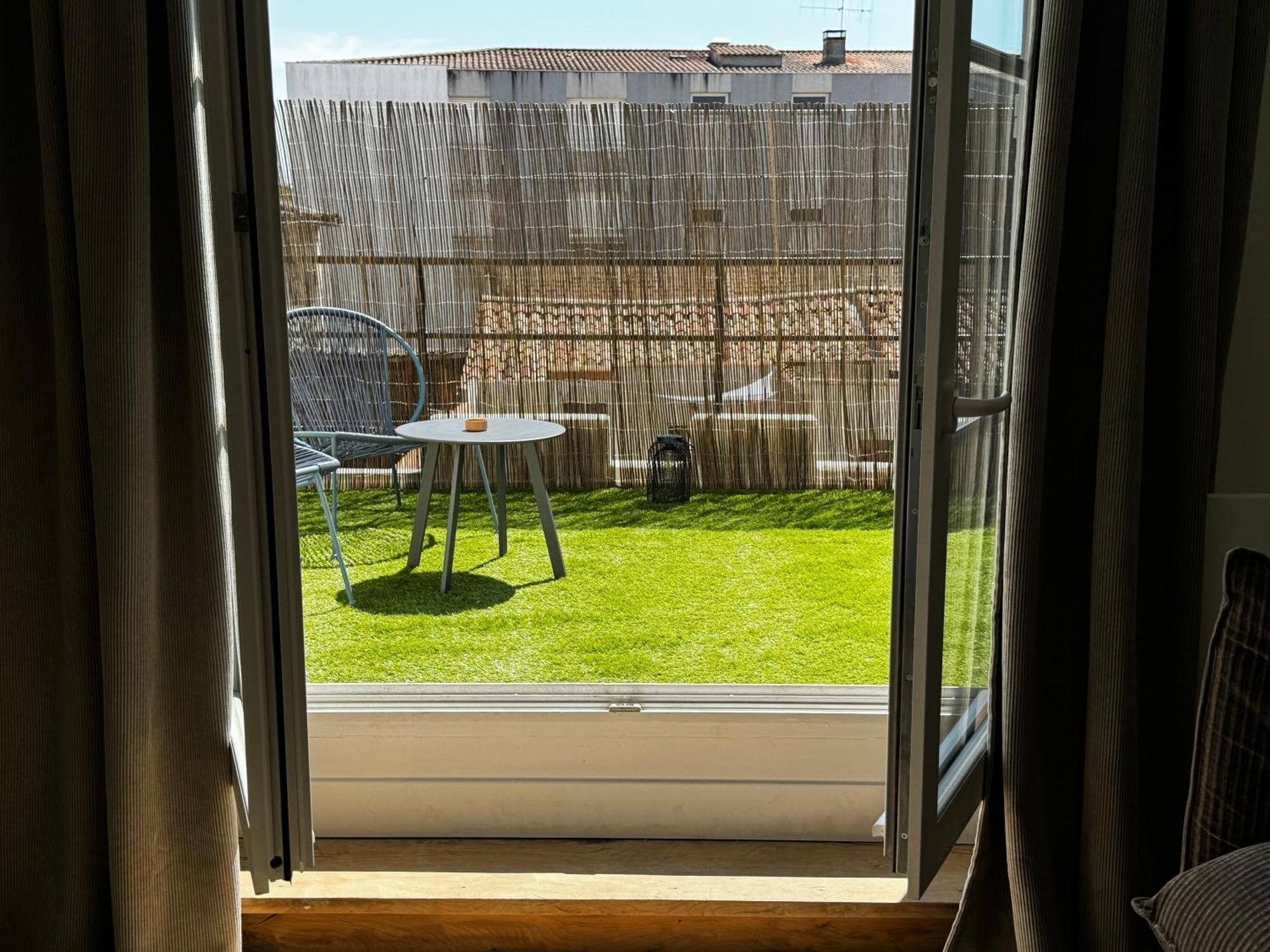 Cozy Niort Apartment Exterior photo